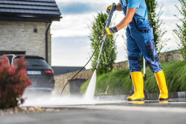 Best Pressure Washing Brick  in Fincastle, TN